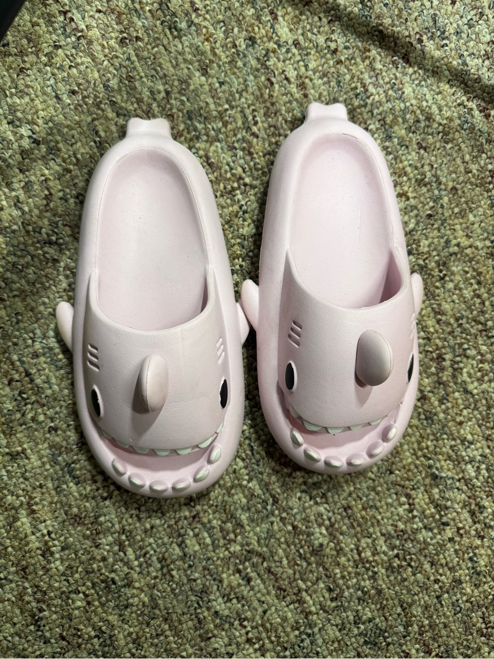 Sandals - Picture 1 of 3